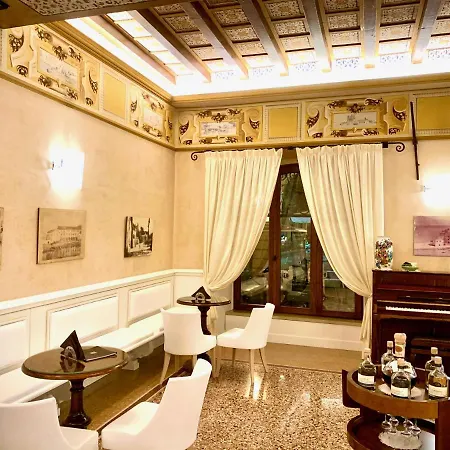 Hotel Ristorante Gardesana ***s Torri Del Benaco