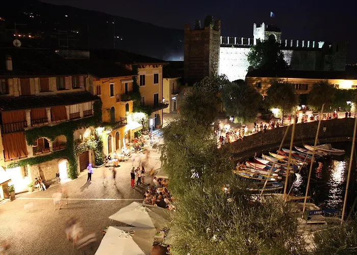 Hotel Gardesana Torri Del Benaco